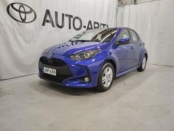 Sininen Käytetty 2024 Toyota Yaris Hybrid Viistoperä | 21 890 € (Supertarjous)