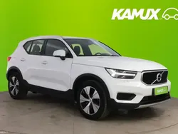 Valkoinen Käytetty 2022 Volvo XC40 Momentum Katumaasturi | 28 390 € (Perustarjous)