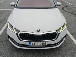 Käytetty 2021 Skoda Octavia G-TEC Style Farmari | 12 890 € (Hieman kallis)
