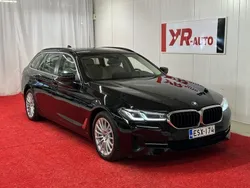 Musta Käytetty 2021 BMW 530e Comfort Edition Farmari | 28 900 € (Supertarjous)