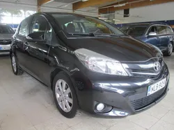 Musta Käytetty 2012 Toyota Yaris Comfort Viistoperä | 7 980 € (Hyvä tarjous)