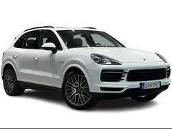 Valkoinen Käytetty 2022 Porsche Cayenne Katumaasturi | 76 400 € (Hyvä tarjous)