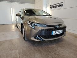 Ruskea Käytetty 2022 Toyota Corolla Edition Farmari | 26 500 € (Perustarjous)