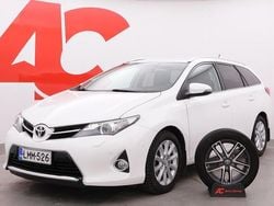 Valkoinen Käytetty 2014 Toyota Auris Touring Sports Multidrive S Farmari | 15 490 € (Perustarjous)