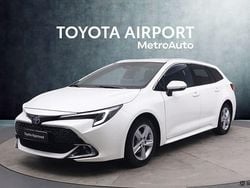 Valkoinen Käytetty 2023 Toyota Corolla Edition Farmari | 28 480 € (Perustarjous)