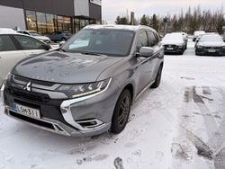 Käytetty 2020 Mitsubishi Outlander P-HEV Instyle Katumaasturi | 23 980 € (Perustarjous)