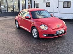 Punainen Käytetty 2012 VW Beetle Design Viistoperä | 8 300 € (Perustarjous)