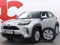 1l0 Käytetty 2022 Toyota Yaris Cross Active Katumaasturi | 26 290 € (Perustarjous)