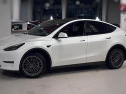 Käytetty 2023 Tesla Model Y Katumaasturi | 35 880 € (Hyvä tarjous)