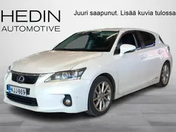 Lexus CT200h