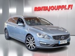Sininen Käytetty 2018 Volvo V60 Standard Farmari | 13 990 € (Supertarjous)