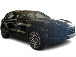 Musta Käytetty 2024 Porsche Cayenne Katumaasturi | 113 800 €