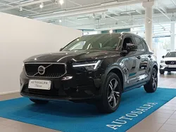 Musta Käytetty 2023 Volvo XC40 Business Edition Katumaasturi | 34 900 € (Perustarjous)