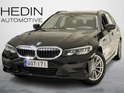 Musta Käytetty 2021 BMW 320e Comfort Edition Farmari | 19 600 € (Perustarjous)