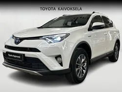 Valkoinen Käytetty 2018 Toyota RAV4 Hybrid Active Katumaasturi | 23 990 € (Perustarjous)