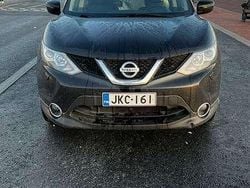 Musta Käytetty 2017 Nissan Qashqai Acenta Katumaasturi | 12 490 € (Perustarjous)
