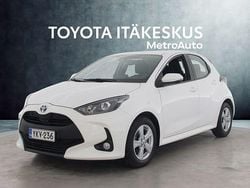 Valkoinen Käytetty 2022 Toyota Yaris Active Viistoperä | 17 790 € (Hyvä tarjous)