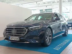 Sininen Käytetty 2024 Mercedes E300 Farmari | 63 900 € (Hyvä tarjous)