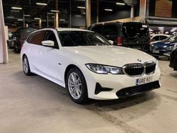 Käytetty 2022 BMW 330e Farmari | 24 900 € (Supertarjous)