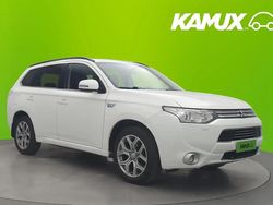 Valkoinen Käytetty 2015 Mitsubishi Outlander P-HEV Instyle Sedan | 8 880 € (Perustarjous)