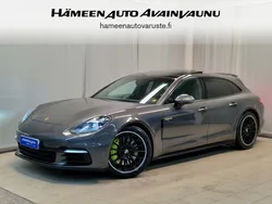 Harmaa Käytetty 2018 Porsche Panamera 4 Sport Turismo Sedan | 51 800 € (Hyvä tarjous)