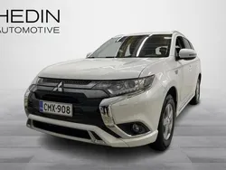 Valkoinen Käytetty 2019 Mitsubishi Outlander P-HEV Invite Katumaasturi | 20 690 € (Perustarjous)