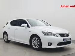 Valkoinen Käytetty 2013 Lexus CT200h Sport Line Viistoperä | 12 990 € (Perustarjous)