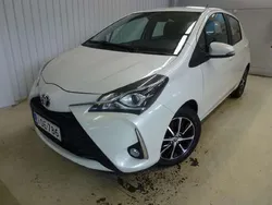 Valkoinen Käytetty 2018 Toyota Yaris Multidrive S Viistoperä | 14 900 € (Perustarjous)