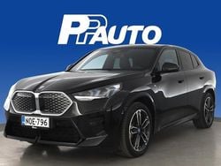 Musta Käytetty 2024 BMW iX2 Comfort Edition Katumaasturi | 45 800 € (Supertarjous)