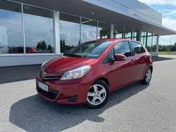 Punainen Käytetty 2013 Toyota Yaris Multidrive S Viistoperä | 11 900 € (Perustarjous)