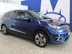 Sininen Käytetty 2022 Kia e-Niro 2 Katumaasturi | 22 900 € (Perustarjous)