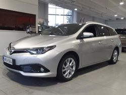 Harmaa Käytetty 2016 Toyota Auris Touring Sports Multidrive S Farmari | 13 990 € (Perustarjous)