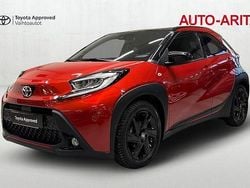 Punainen Käytetty 2023 Toyota Aygo X Multidrive S Katumaasturi | 18 970 € (Kallis)