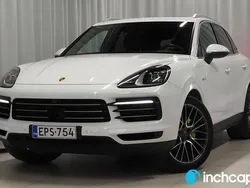 Käytetty 2018 Porsche Cayenne Katumaasturi | 53 890 € (Supertarjous)
