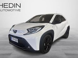 Valkoinen Käytetty 2022 Toyota Aygo X Multidrive S Katumaasturi | 15 990 € (Perustarjous)