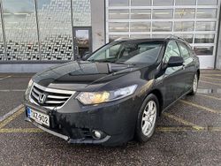 Musta Käytetty 2012 Honda Accord Elegance Farmari | 10 900 € (Hieman kallis)