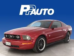 Punainen Käytetty 2009 Ford Mustang Coupe - kaksiovinen | 13 880 €