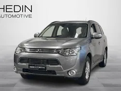 Harmaa Käytetty 2013 Mitsubishi Outlander P-HEV Instyle Farmari | 12 640 € (Perustarjous)