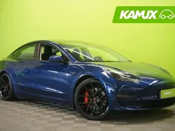 Sininen Käytetty 2021 Tesla Model 3 Performance Sedan | 28 780 € (Hyvä tarjous)