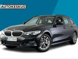 Musta Käytetty 2021 BMW 330e Sport Line Farmari | 26 490 € (Hyvä tarjous)