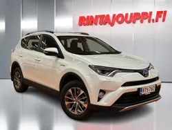 Käytetty 2018 Toyota RAV4 Hybrid Edition Katumaasturi | 25 400 € (Perustarjous)