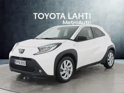 Valkoinen Käytetty 2022 Toyota Aygo Multidrive S Viistoperä | 13 890 € (Hyvä tarjous)