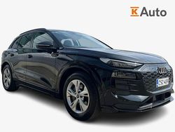 Musta Käytetty 2025 Audi Q6 e-tron Performance Katumaasturi | 59 900 € (Perustarjous)