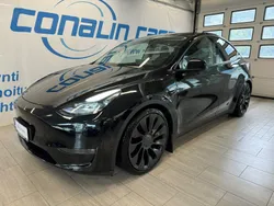 Musta Käytetty 2022 Tesla Model Y Performance Katumaasturi | 42 790 € (Hieman kallis)