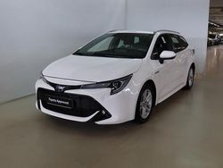 Valkoinen Käytetty 2020 Toyota Corolla Active Farmari | 19 800 € (Hieman kallis)