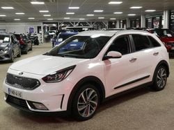 Valkoinen Käytetty 2019 Kia Niro Katumaasturi | 16 990 € (Hyvä tarjous)