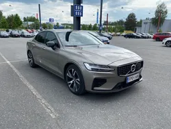 Käytetty 2021 Volvo S60 Business Edition Sedan | 31 900 € (Perustarjous)