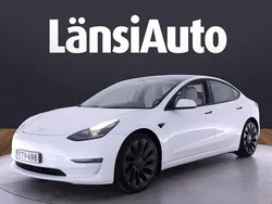 Valkoinen Käytetty 2021 Tesla Model 3 Performance Sedan | 26 750 € (Perustarjous)