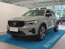 Harmaa Käytetty 2024 Volvo XC40 Plus Katumaasturi | 42 900 € (Kallis)
