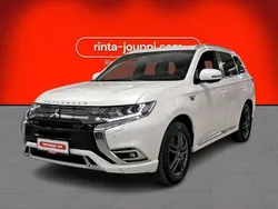 Käytetty 2020 Mitsubishi Outlander P-HEV Katumaasturi | 25 490 € (Hieman kallis)